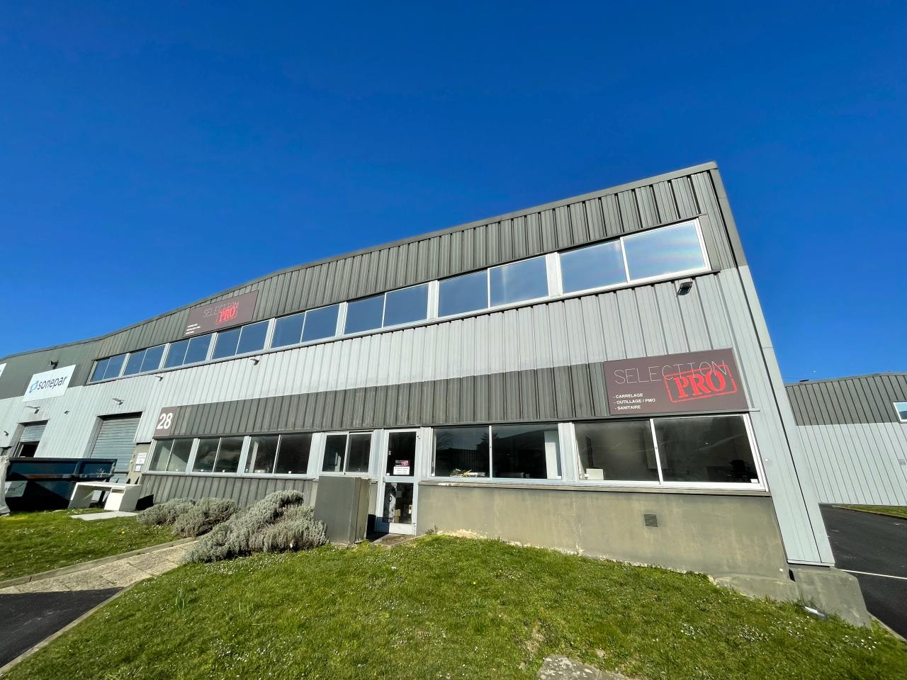 Local d'activité Massy 887m² Location local d'activité Massy Essonne OLACT2424456 0